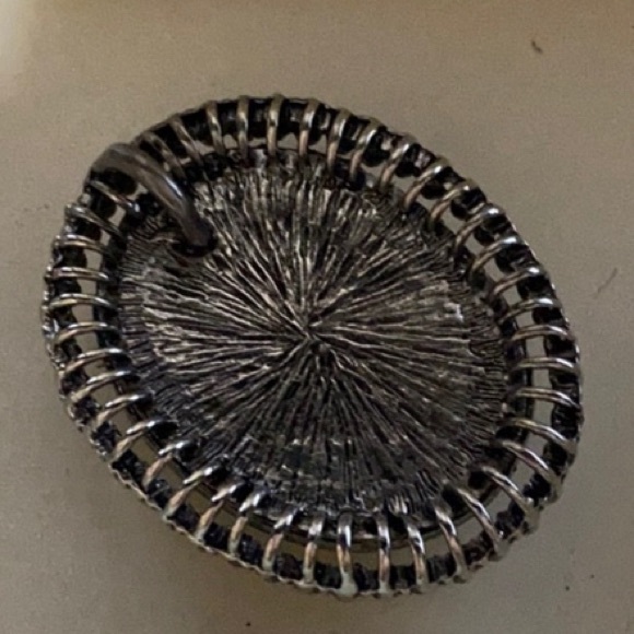 Vintage Acrylic Yellow/silver pendant necklace with matching pierced earrings - Picture 8 of 12